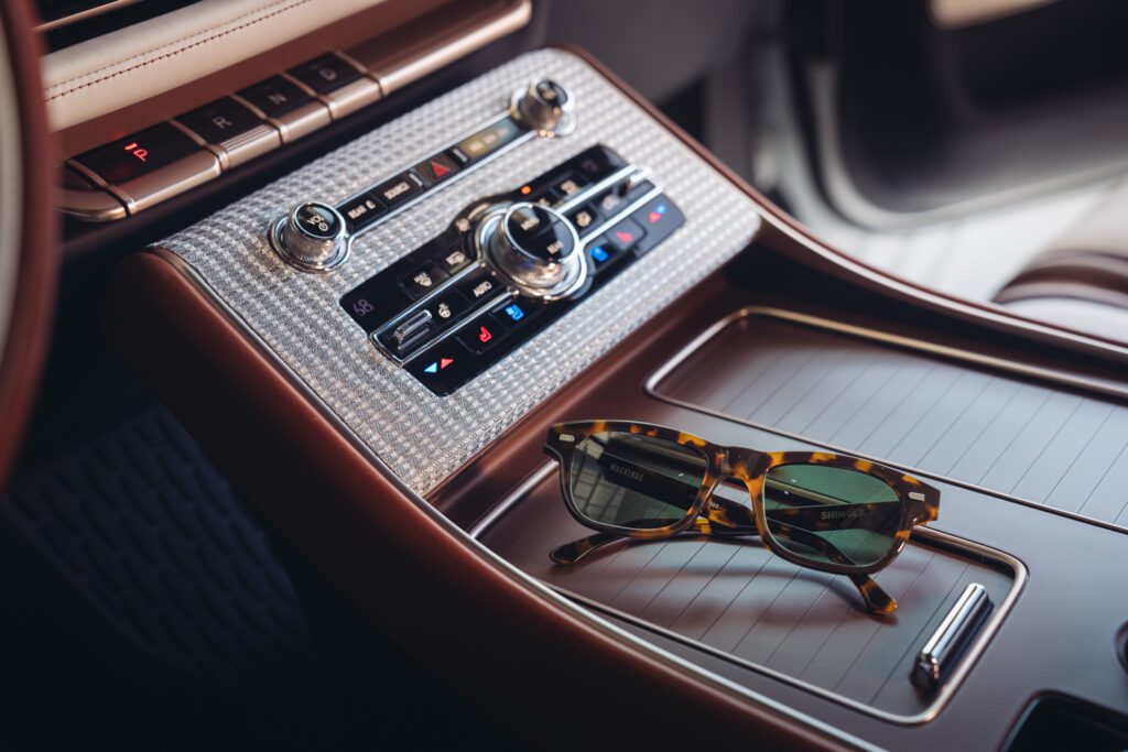 铜口音受铜板结构启发 并附送新波拉龙威尔自行车座 开出玫瑰金色