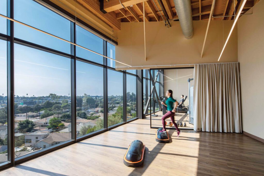 体操和瑜伽演播室