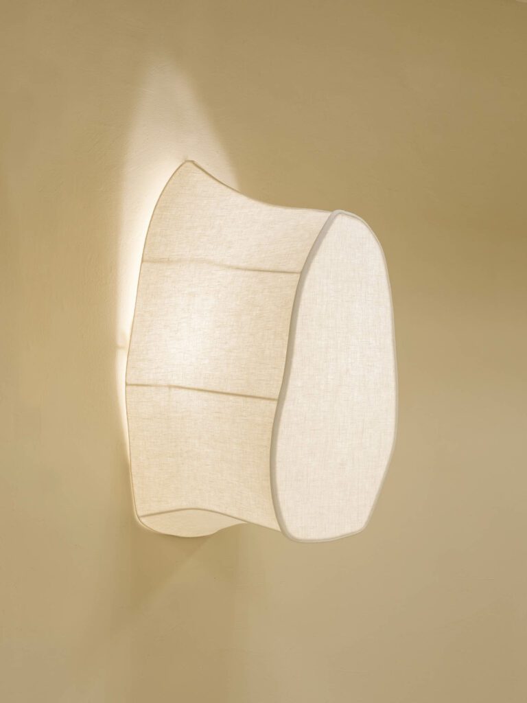 由床单和火药涂层钢制成的热点假码远非像原创基地和光滑轮