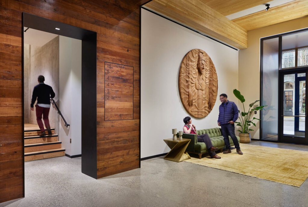 主入口包括TomaVilla的雪茄雕刻