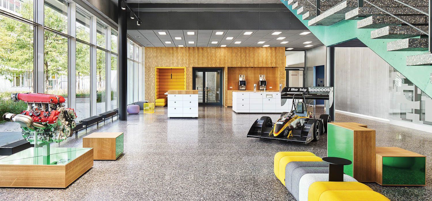 入室加绿色口音楼梯