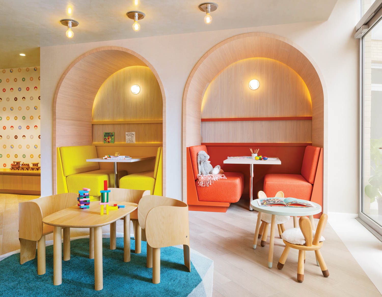 儿童游戏室黄红线