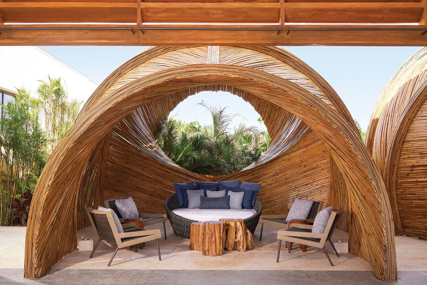 户外安位带休息室家具