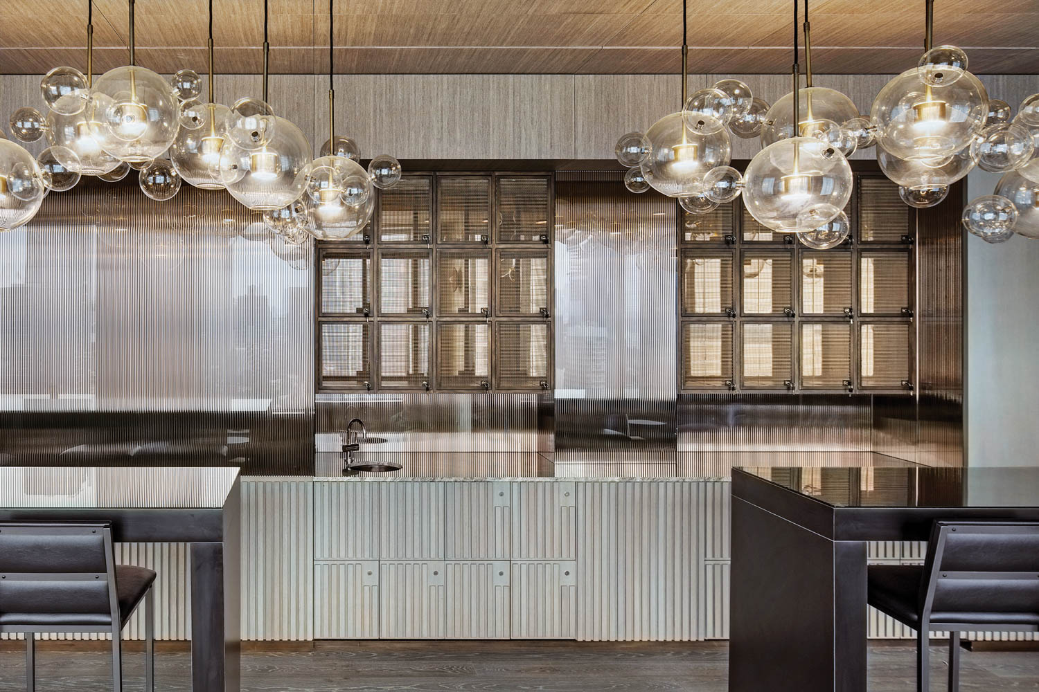 globular支线灯挂在座区上