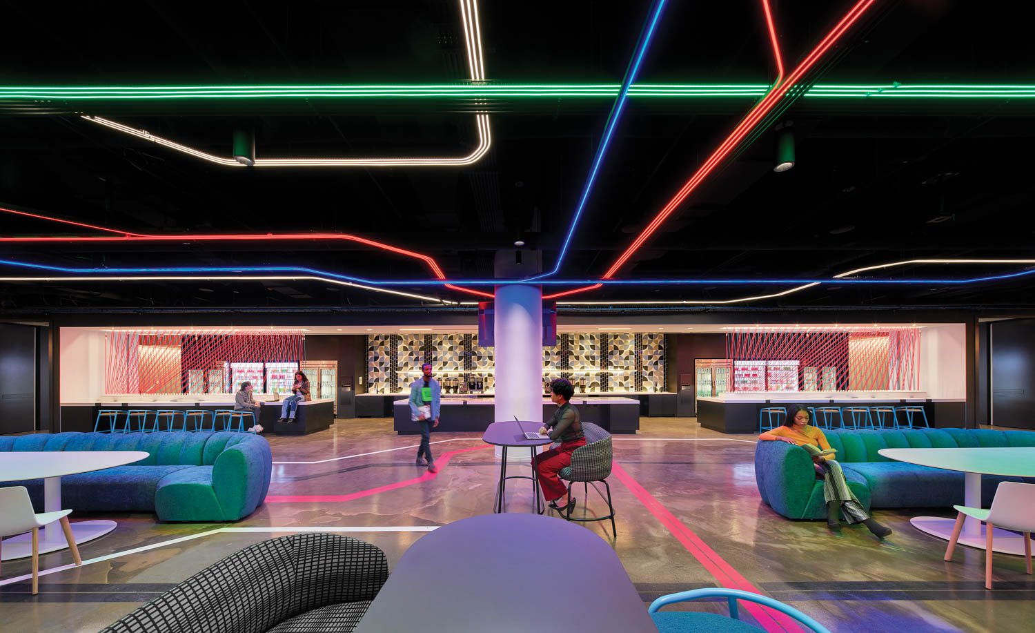 LED管道地铁线颜色和钢箱装饰