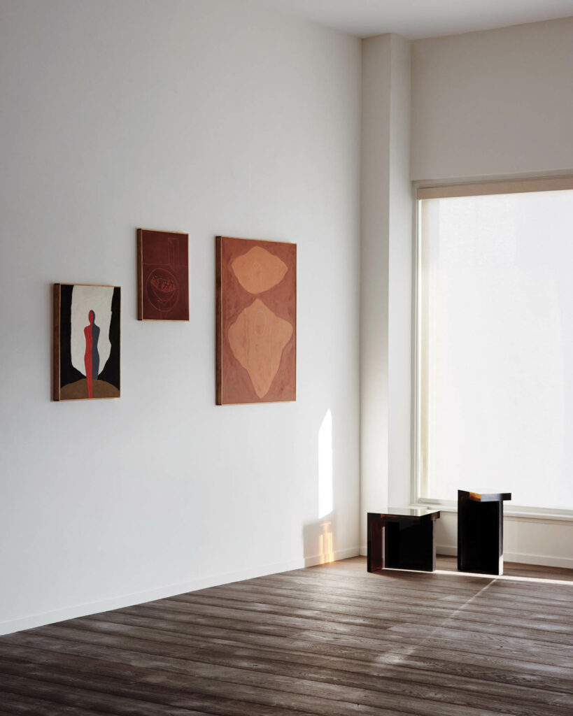 艺术作品挂在Francis美术馆墙上