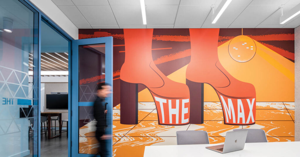 长长LGBTQIA+夜店