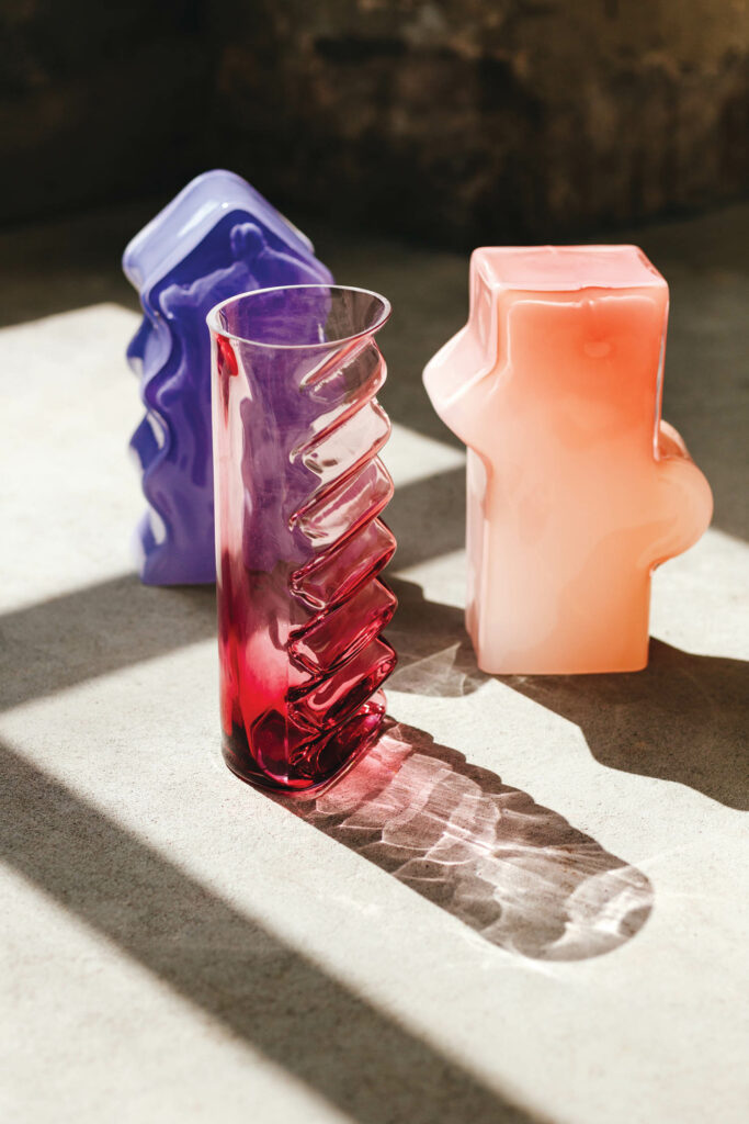 粉红色、橙色和紫色吹玻璃花瓶Viser和Meijwaard