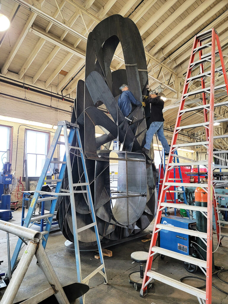 大钢板焊接安装