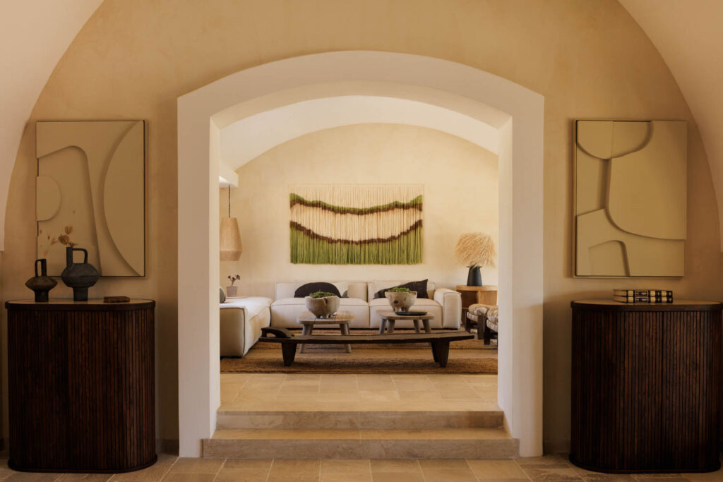 绿色和奶油挂带挂在意大利小酒店的座次