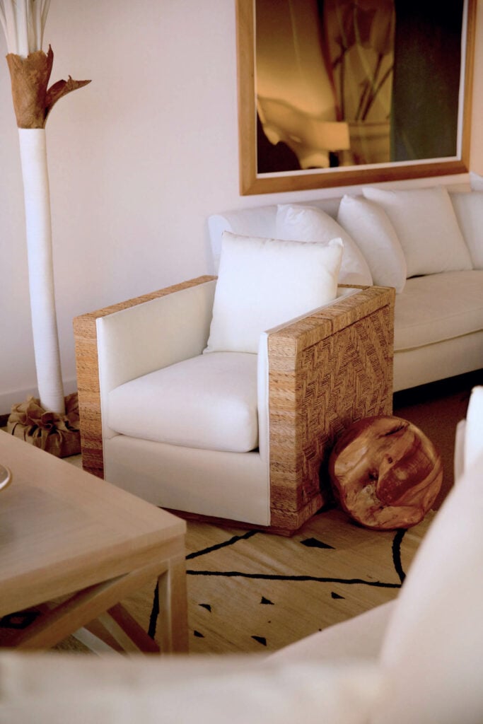 圣米格尔由Alfredo Parades主持