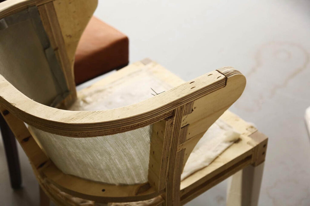 瓦拉德罗由Alfredo Parades主持