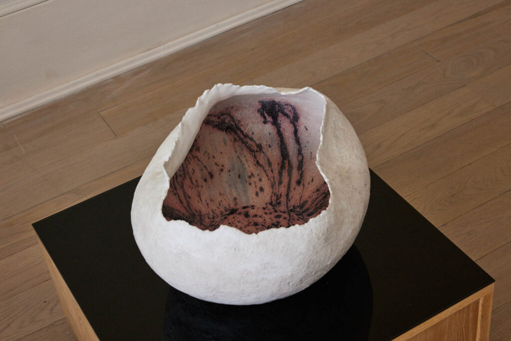 由白沙石器制作的Ilargia雕像 Ludmillabalkis