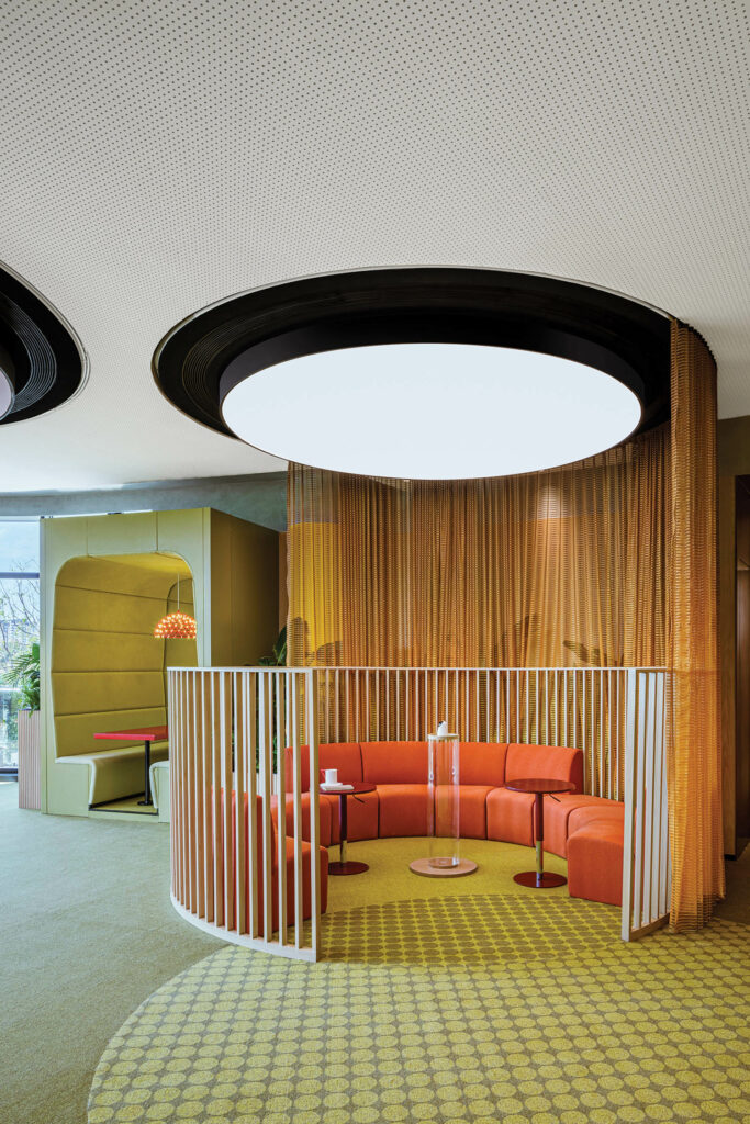 圆形元素遍历办公室并加热调