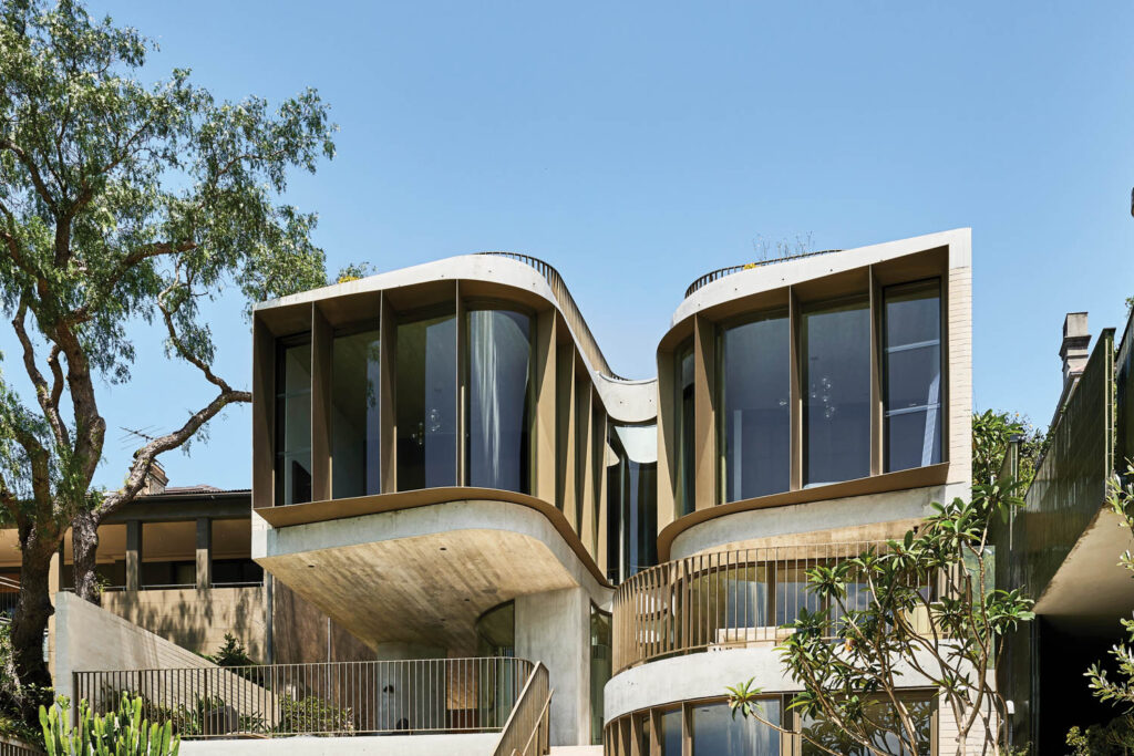 钢翅框架雪梨小屋顶层窗