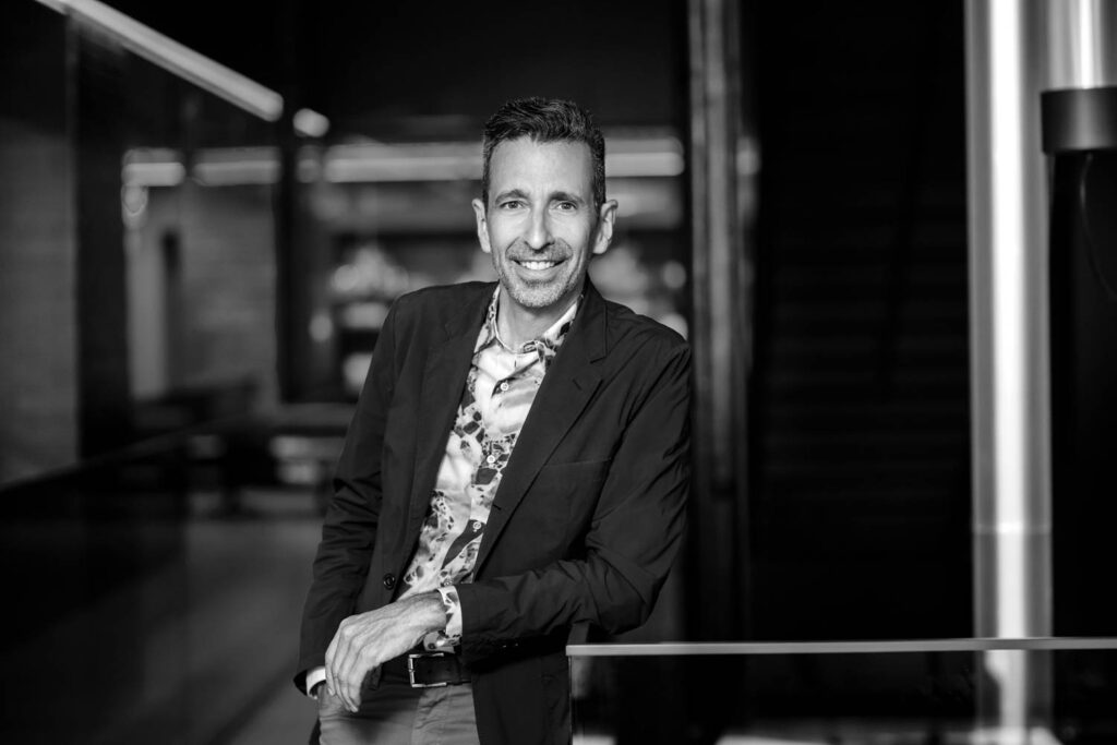 卡洛斯M马丁内斯·弗洛雷斯