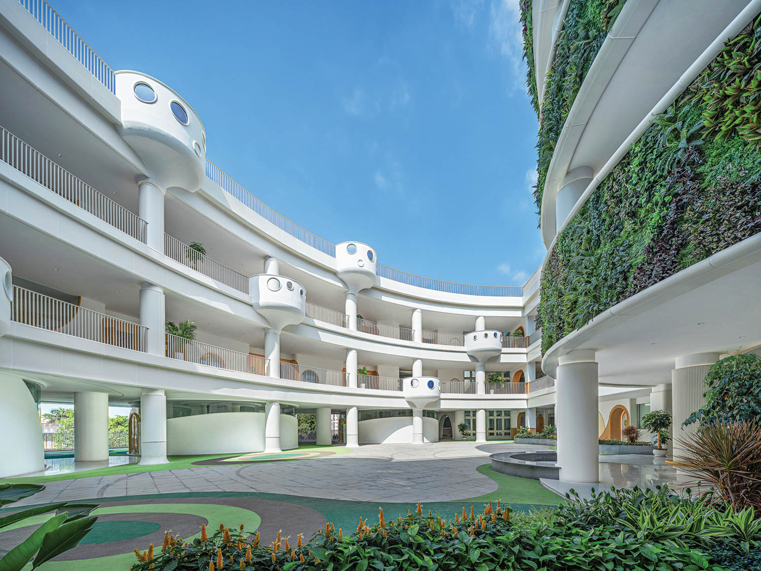 室内外幼儿园外部