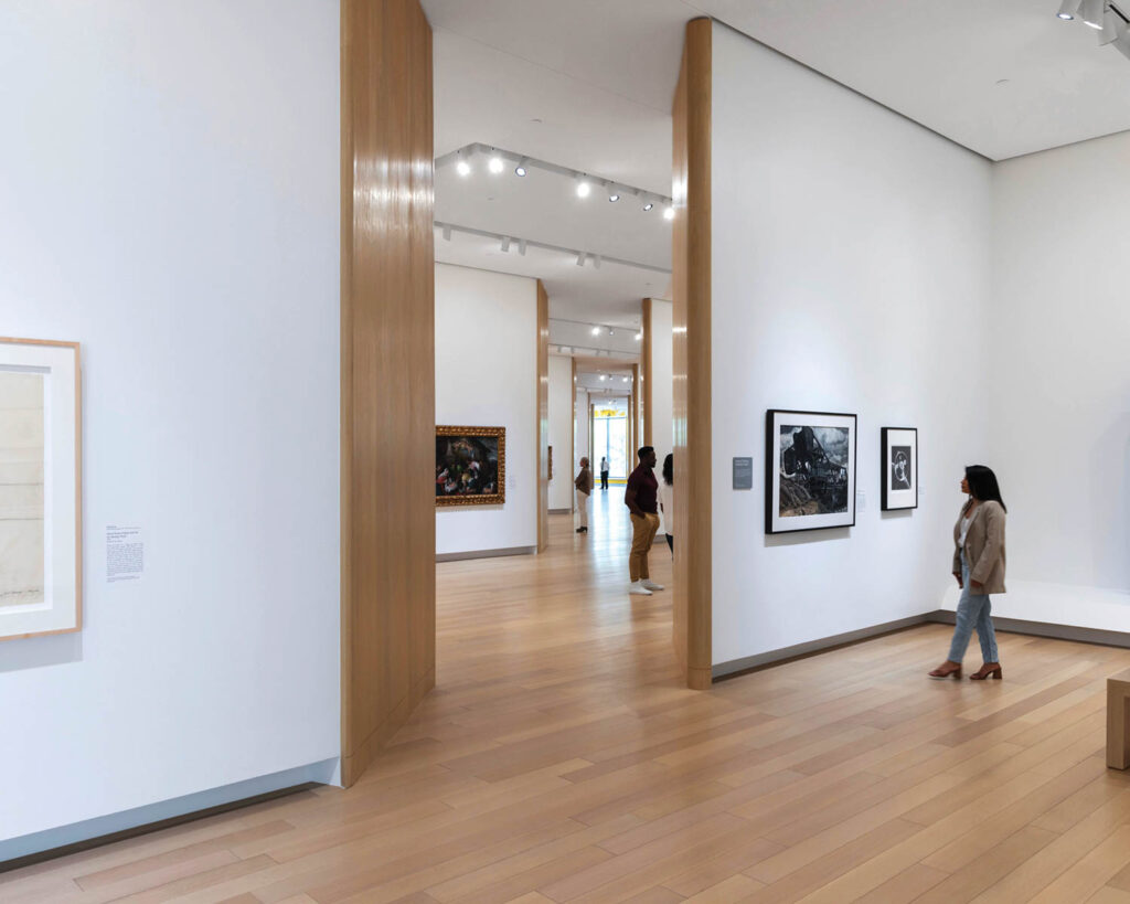 阿肯色州美术博物馆有木地板的美术馆