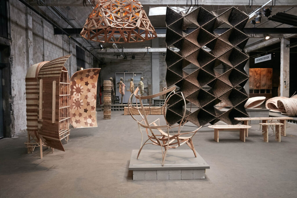 展览室AbeerSeikaly工作