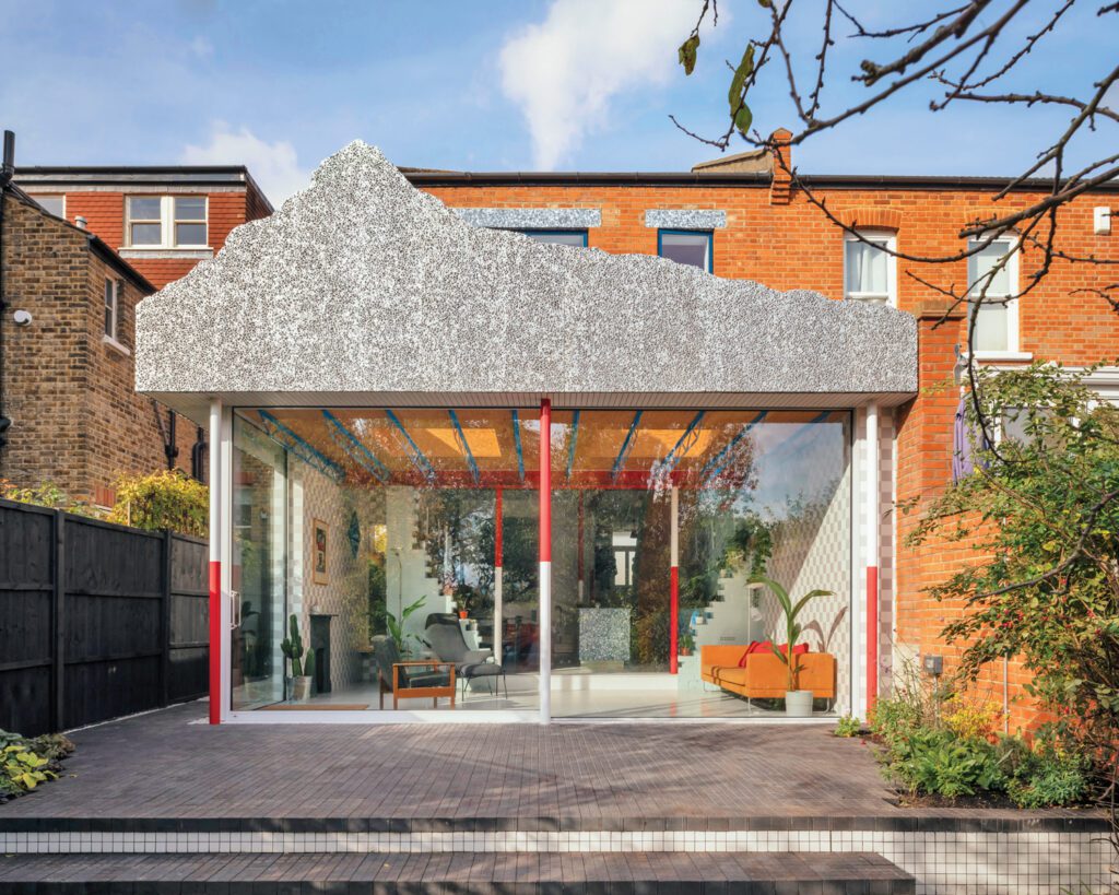 响应山形刻画 扩展雕像栏由铝泡沫制成