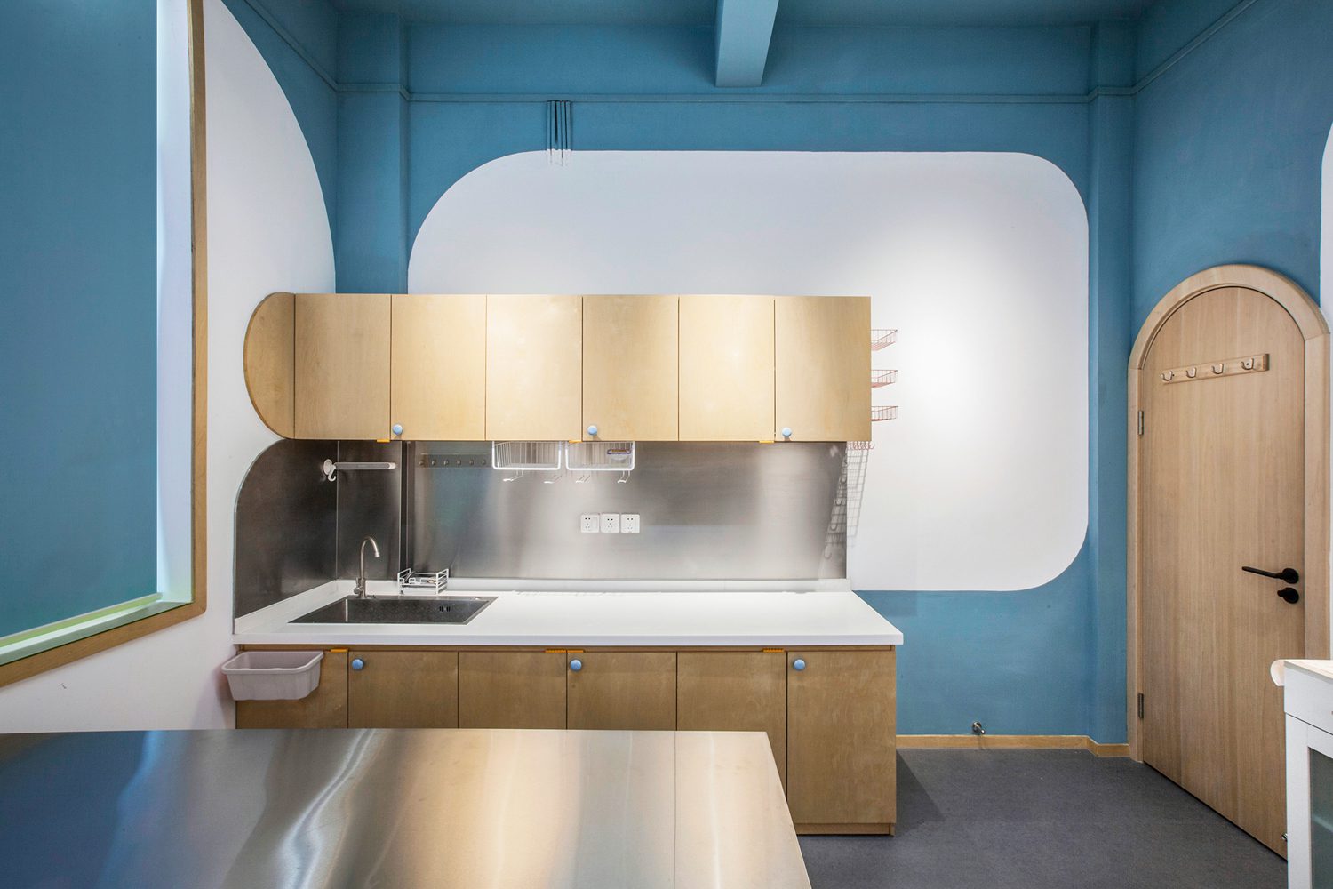 树叶画白定义水槽和存储区