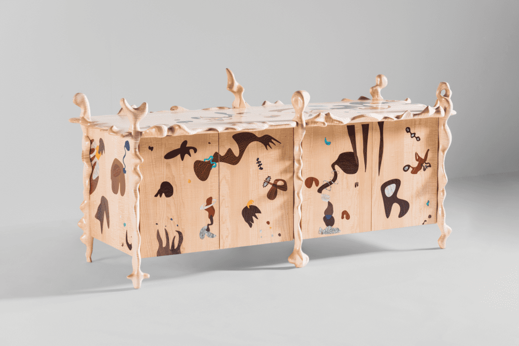 了解所有黑暗事物方向credza手绘卷曲映射带贝壳、林木和金属布列希特Wright Gander Studio通过57室画廊