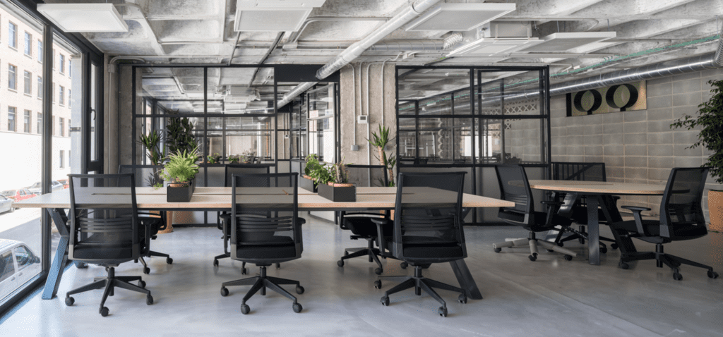 区内部在马德里协同工作