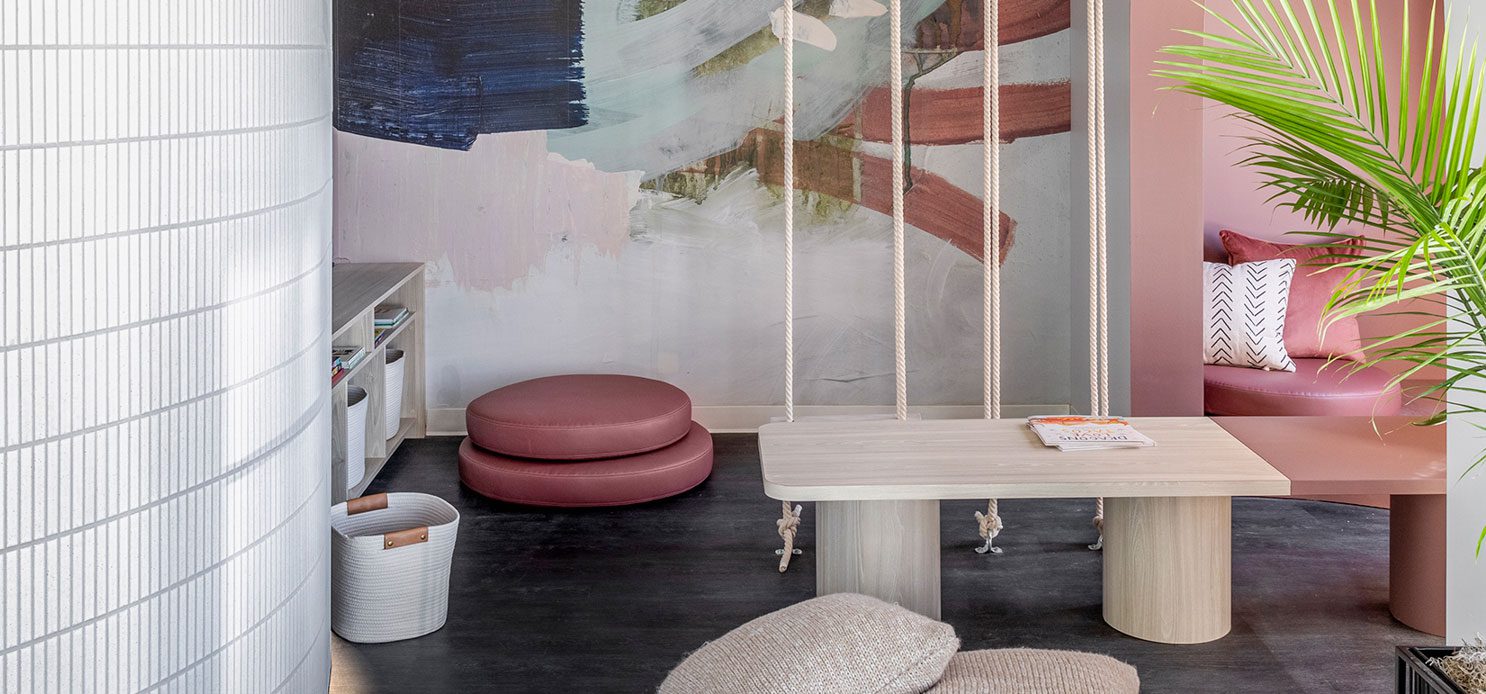 Minded画作为孩子们休息室欢呼本杰明摩尔Citta画它