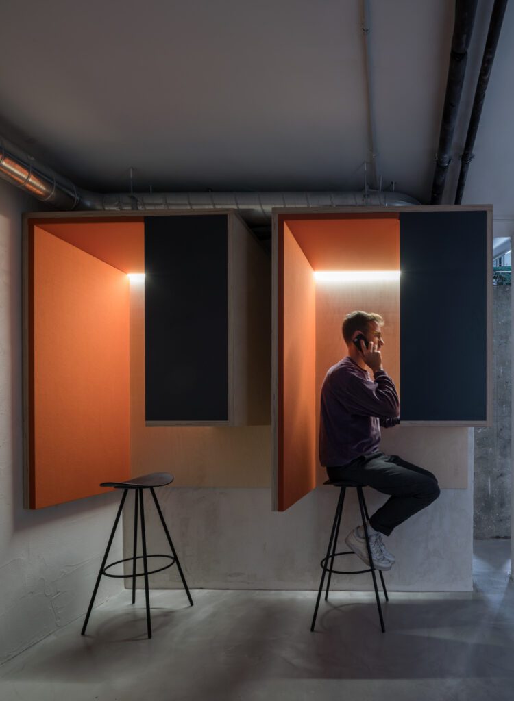 亮域橙音手机盒