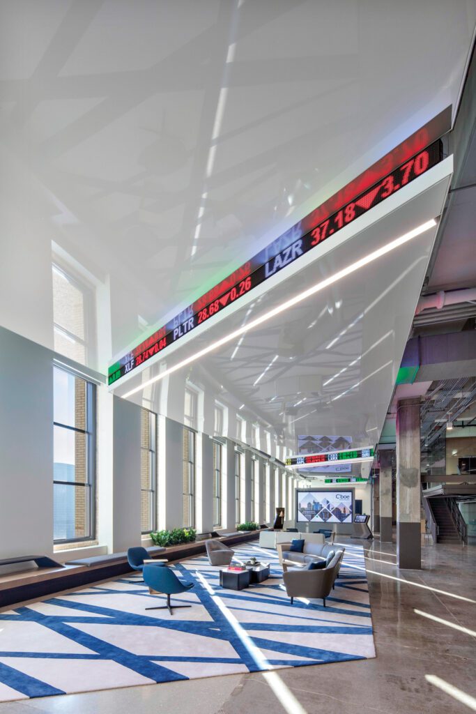 伸展天花板集成LED生成的盘数