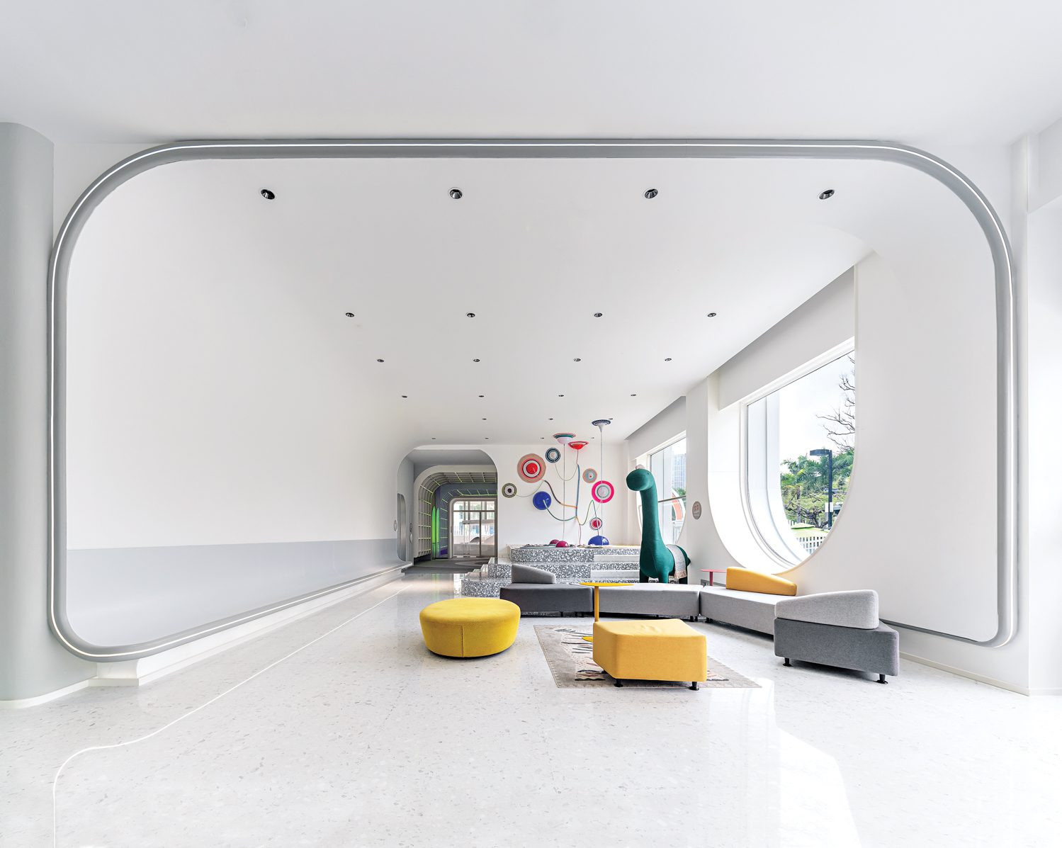 玩区巨型蓝恐龙