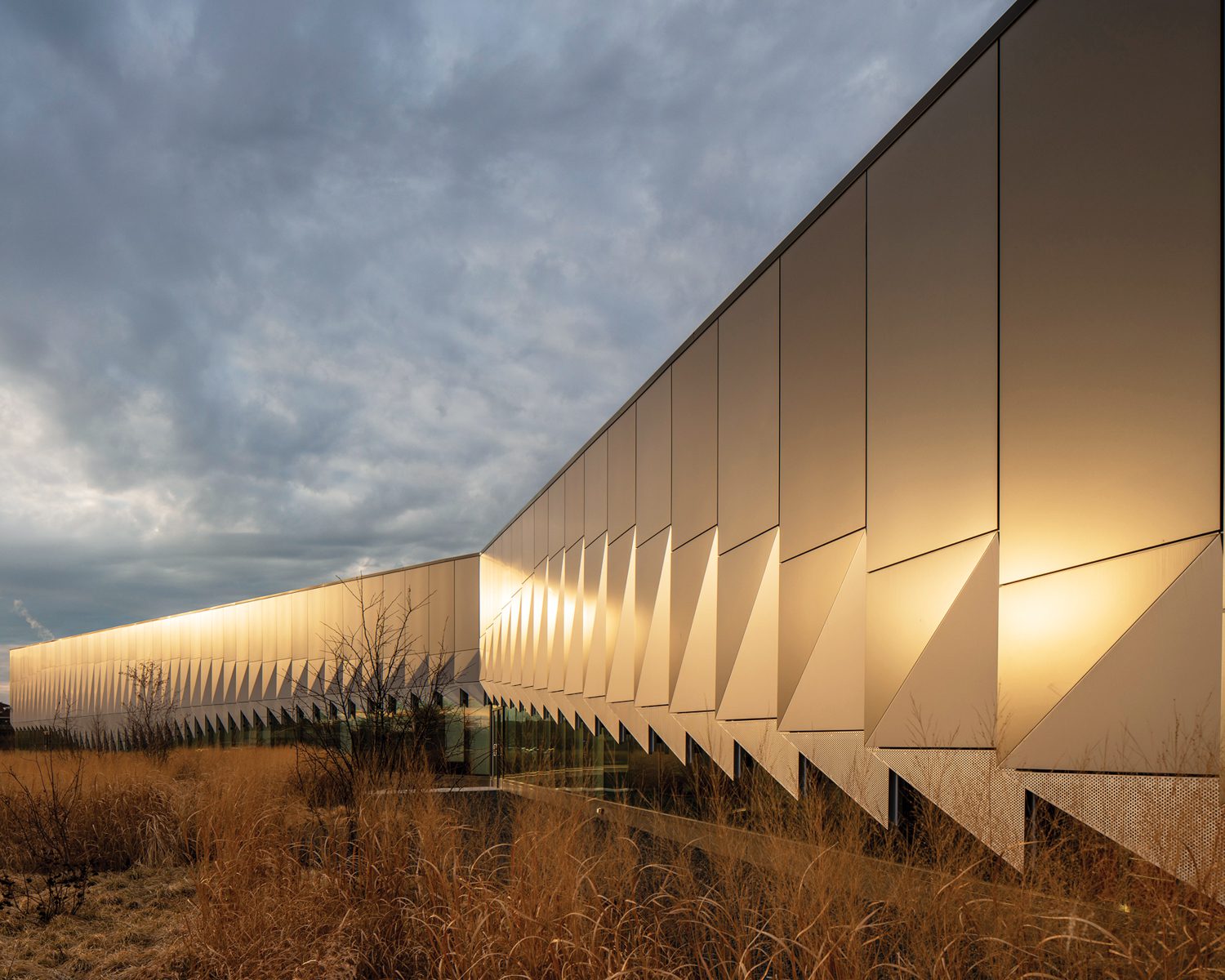 芝加哥Daley学院制造技术工程中心前端JGMA