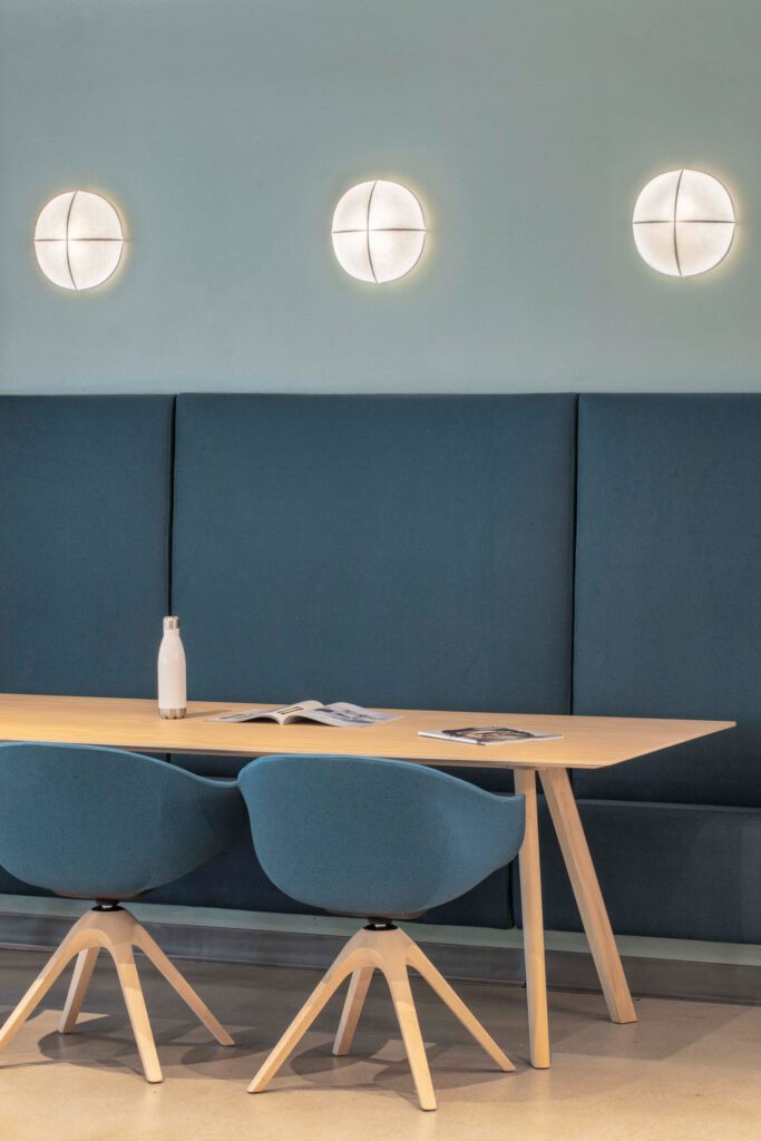 富人普林斯 莫里塞斯,罗南和欧万布洛列克表 皮尔吉奥吉欧卡扎尼加座椅