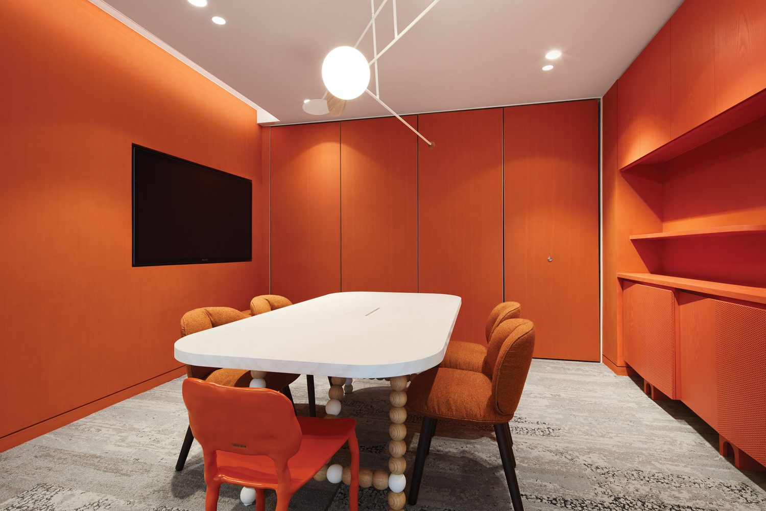 Roar在阿拉伯联合酋长国阿布扎比启动幼儿局