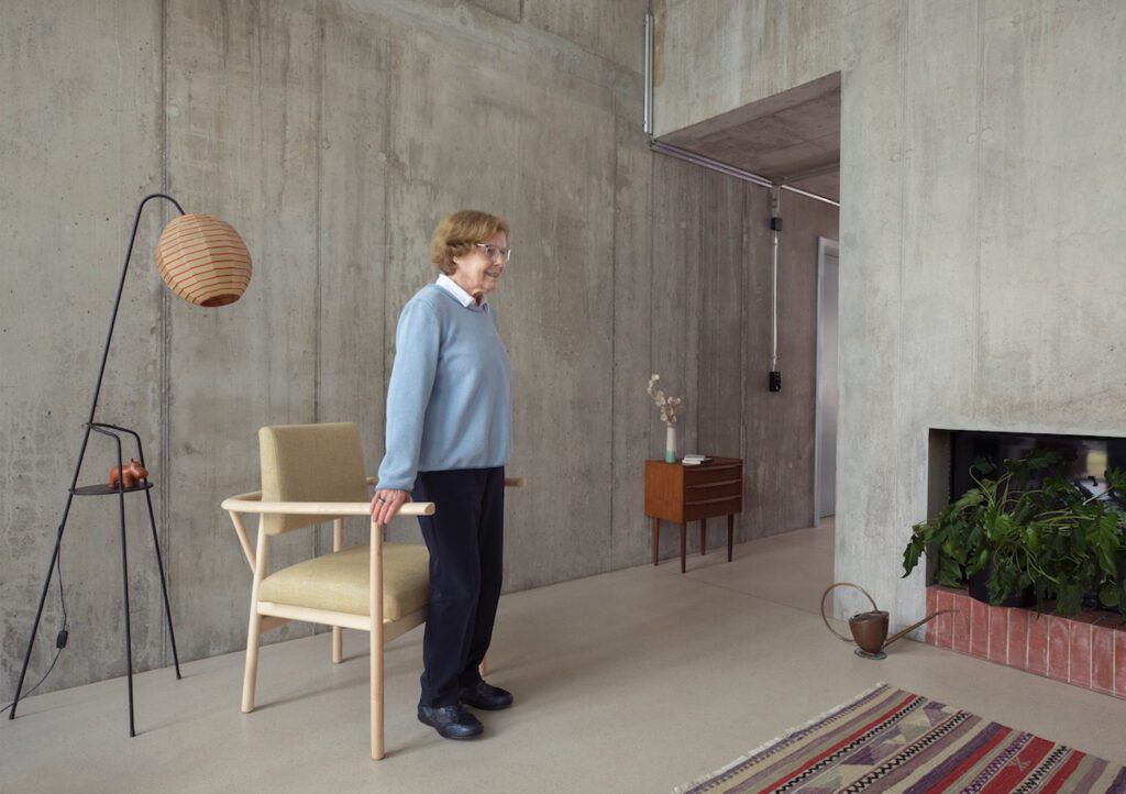 照片由Severin Stark和版权SarahHossli提供