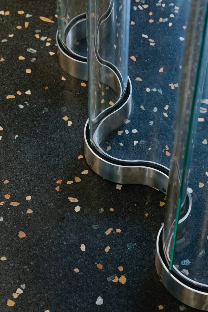 白外新龙头商店由AMO设计 OMA智库由Rem Koolhaas创建