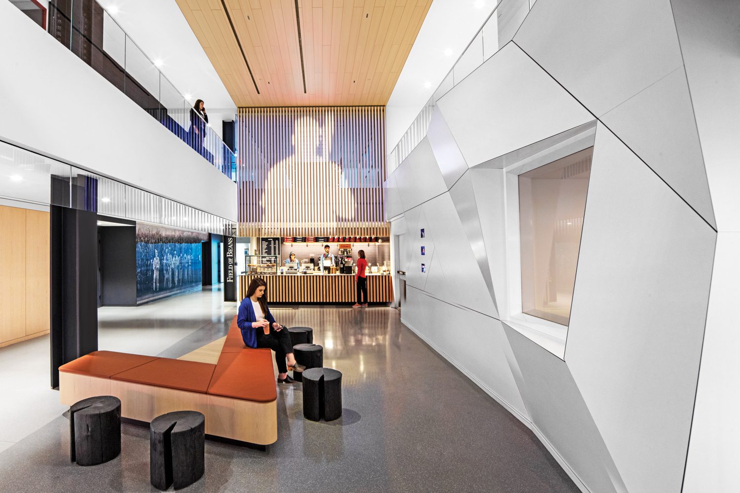 咖啡吧台 皮轮长椅和电波调子 特拉佐似环氧楼下 和UhuruHono板块并发