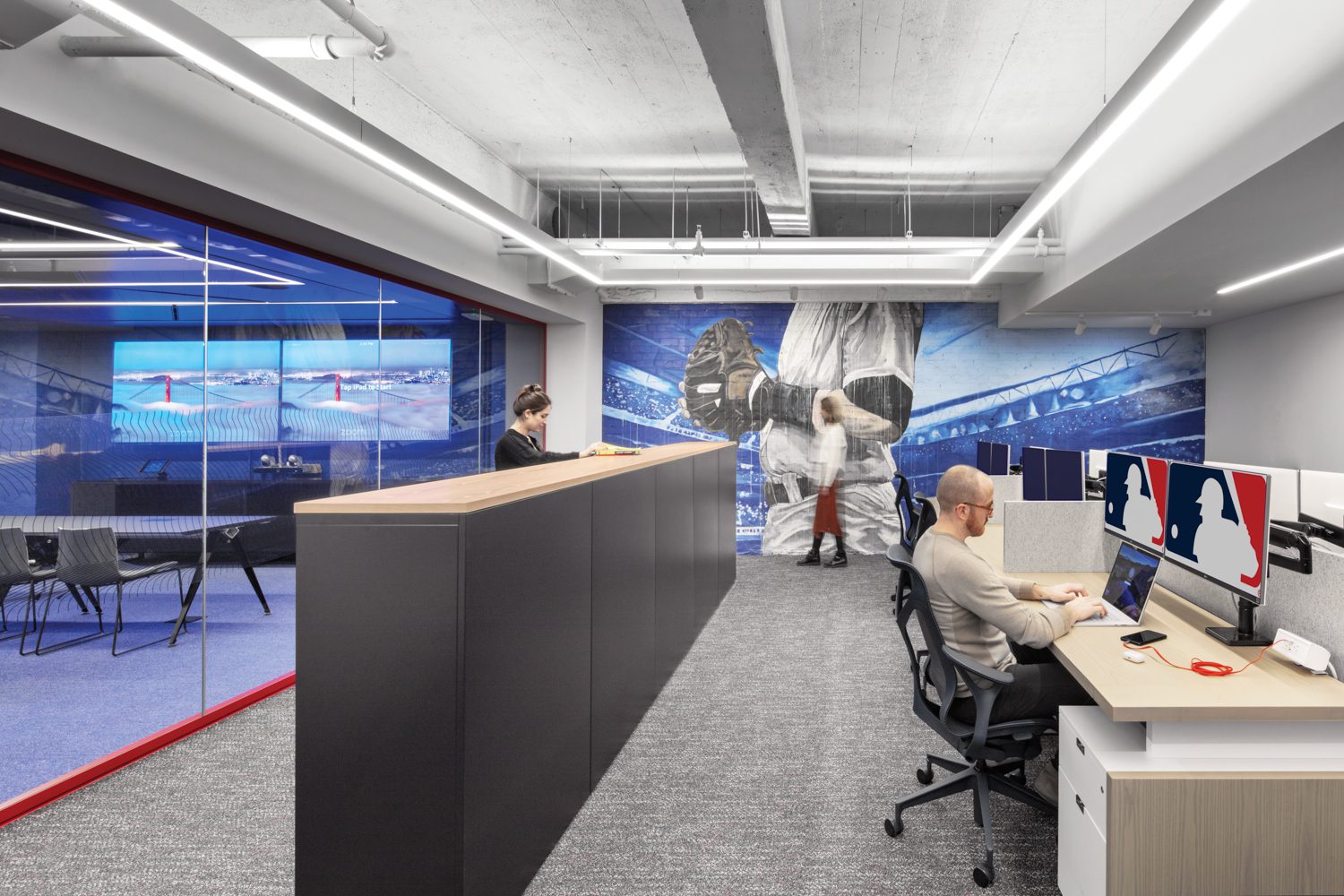 轮廓座位是办公区五类工作站之一,柜口提供分治和雇员存储