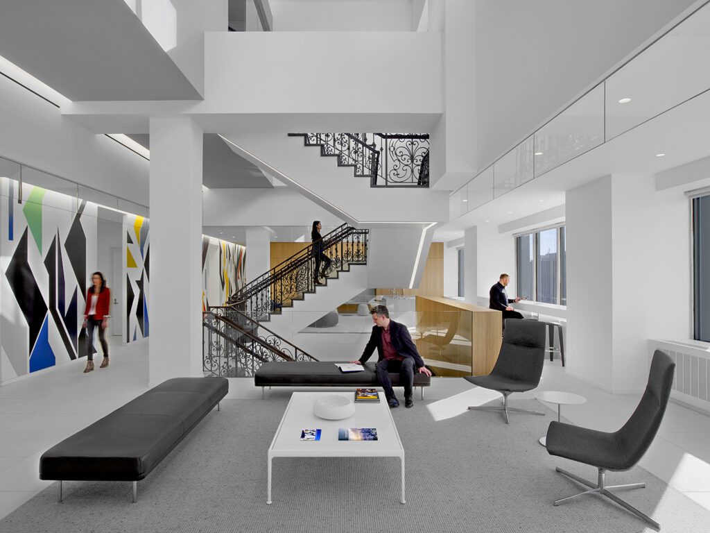 Knell咖啡桌环绕Bernhardt设计板