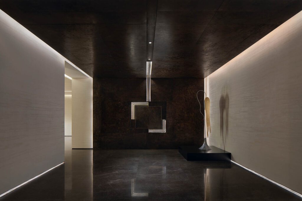 艺术走廊中艺术作品“回归人性/回声Ego”,检验人性与神性摄影:Sean