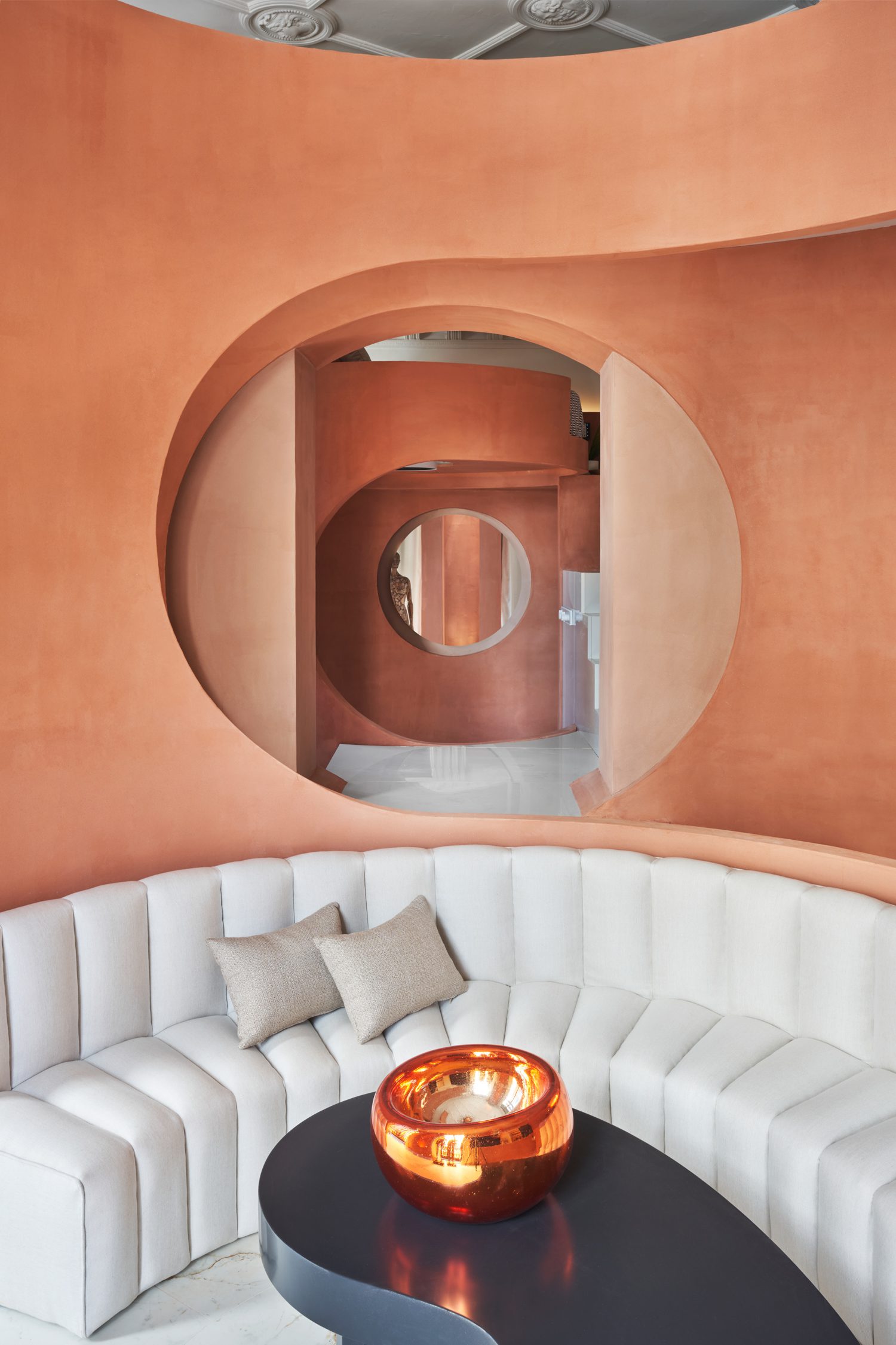 自定义宴席通过一系列移植孔提供视图