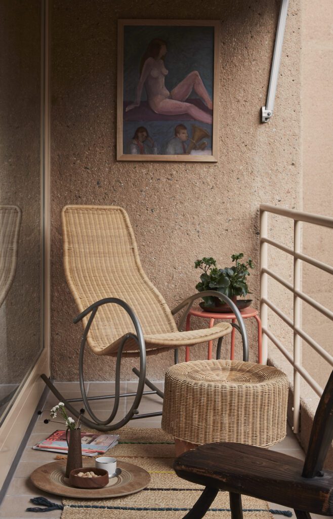 梯田老二家具和一幅画是在卢加诺跳蚤市场购买的