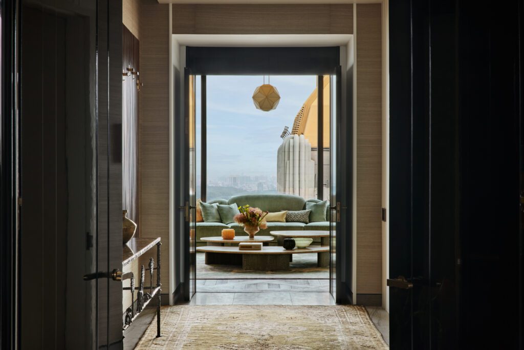 入口对北南有清晰视图,在白马库巴楼层上层叠加古代Karabah Runner