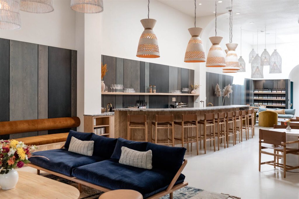 华哈卡工匠陶瓷灯装置挂上吧台