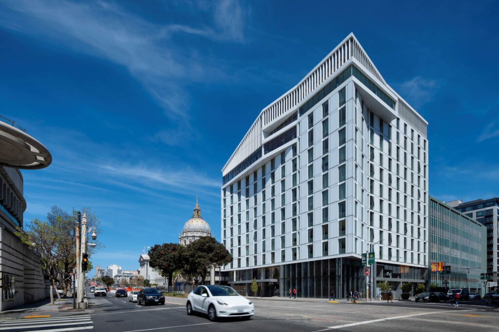 SFCM新Ute & Williamk外部视图小Bowes表演艺术中心 由MarkCavagnero协办照片由Tim Griffith/MarkCavagnero协办