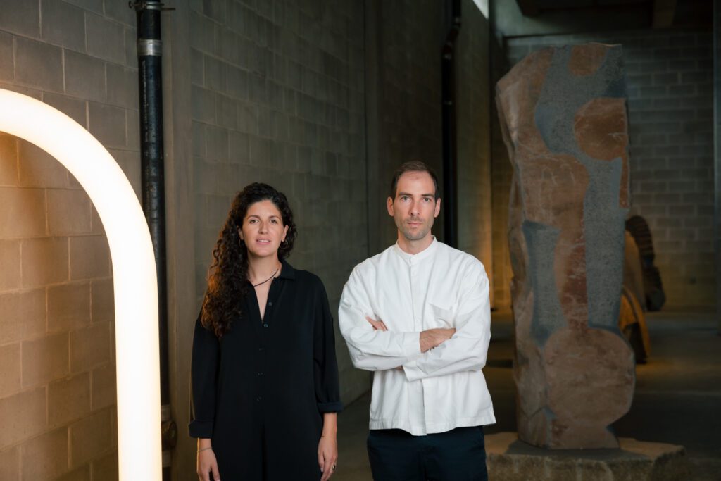 Eleni Petaloti和Leonidas trampokis