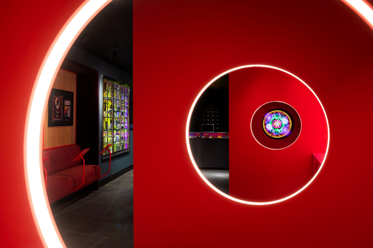 连串开关孔解密