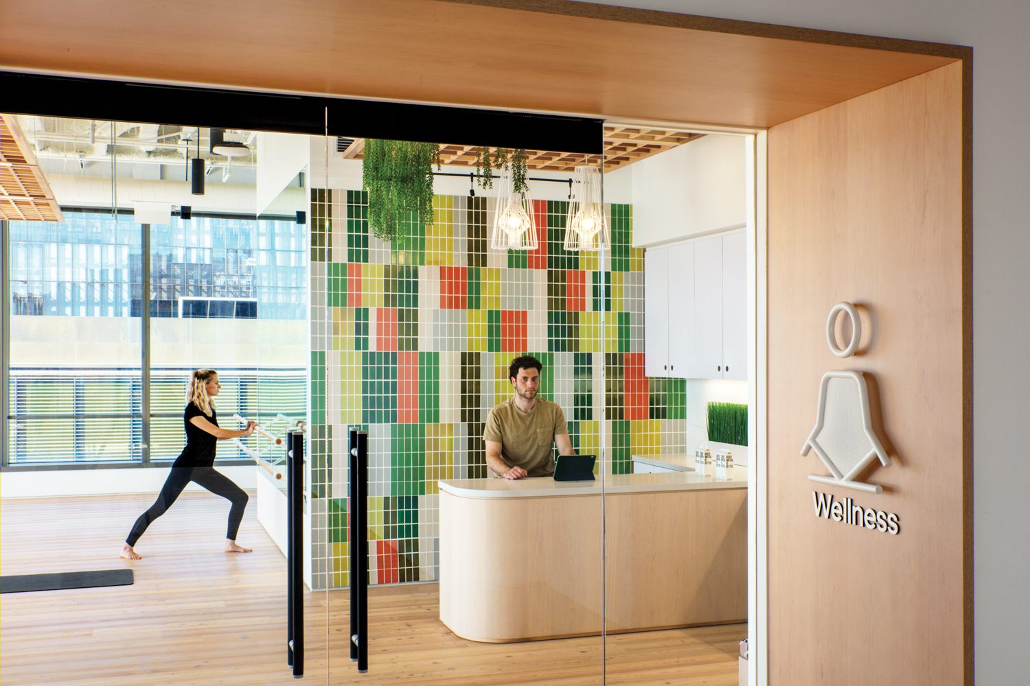 陶瓷瓦在健康套件项创建多色马赛克