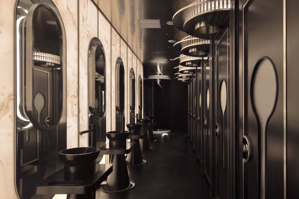 PIG设计单片汇和不锈钢管覆盖的光盒