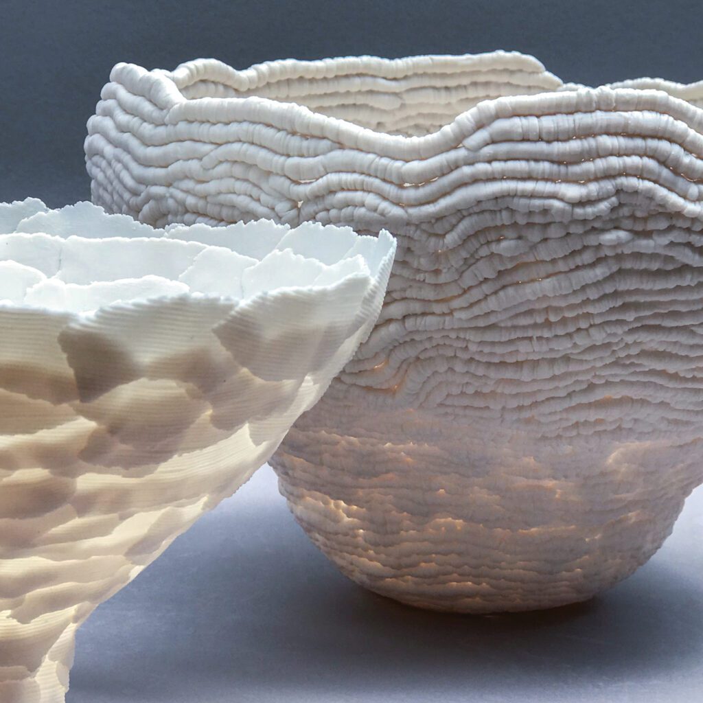 分片散口机和Crewel打包机机由费城陶瓷师atelier Leah Kaplan Studio